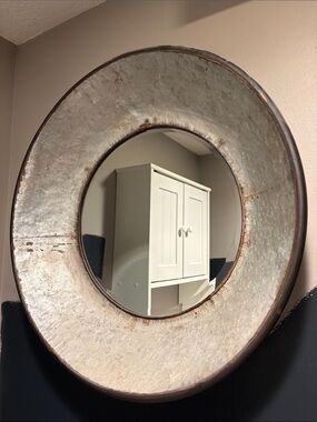 NWT Foreside Home & Garden Round Metal Wall Mirror